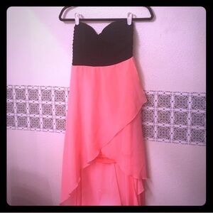 Sexy coral pink hi-low dress. 😍